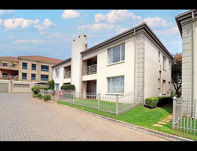 2 BEDROOM TOWNHOUSE FOR SALE IN ORIEL